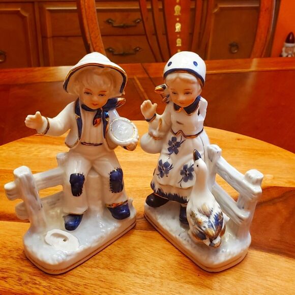 Source Unknown Other - Porcelain man and woman